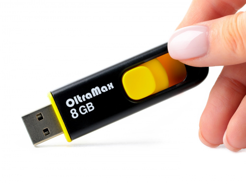 Флеш-накопитель USB  8GB  OltraMax  250  жёлтый (OM-8GB-250-Yellow) фото 2